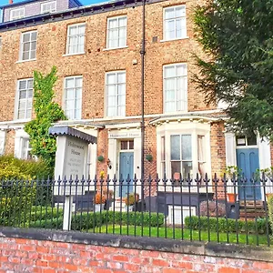 Gasthof Holmwood House Guest, York